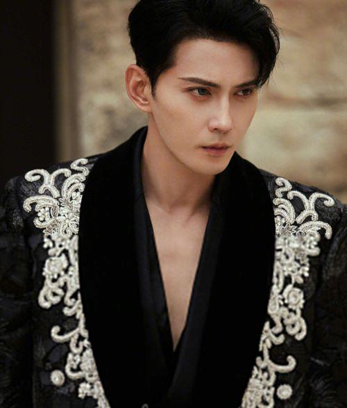 徐正溪最新爆料新闻,揭秘演艺圈幕后真相与个人生活转变  第1张